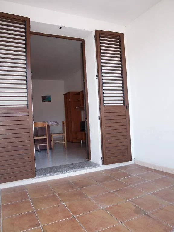 Appartamento Le Lune 2 0*, La Maddalena (Sassari) Italy